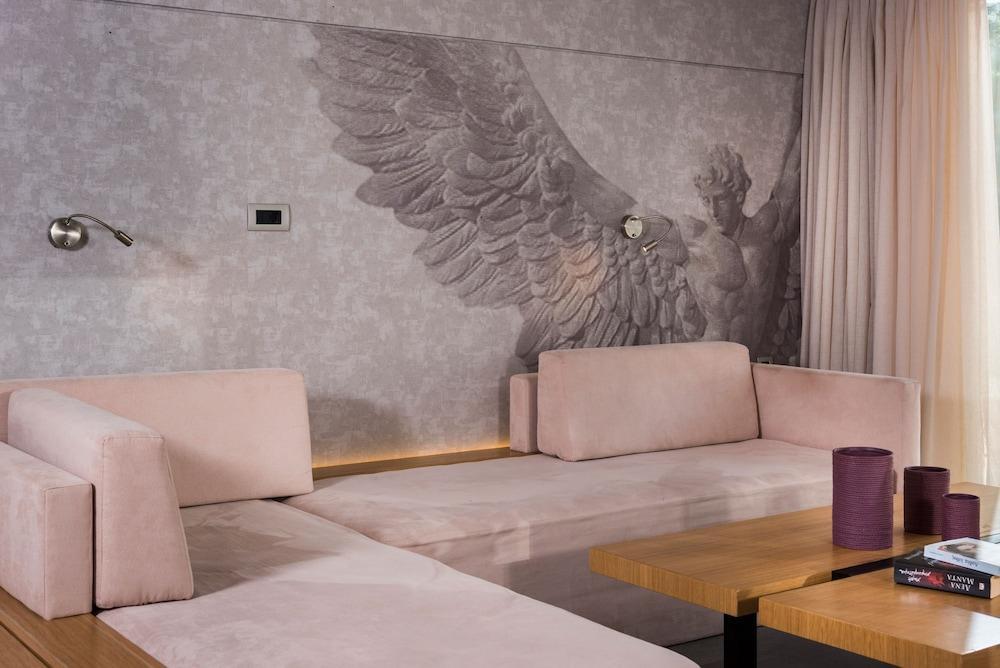 חאניה Ikaros Hotel מראה חיצוני תמונה